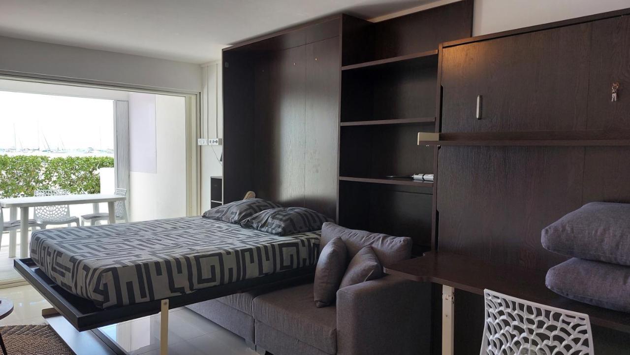 Appartement Pieds Dans L'Eau Vue Mer Acces Plage Et Piscine Marigot  Buitenkant foto